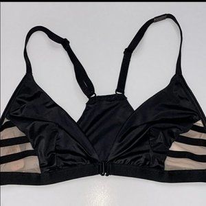 VS silky triangle bra Small NWT